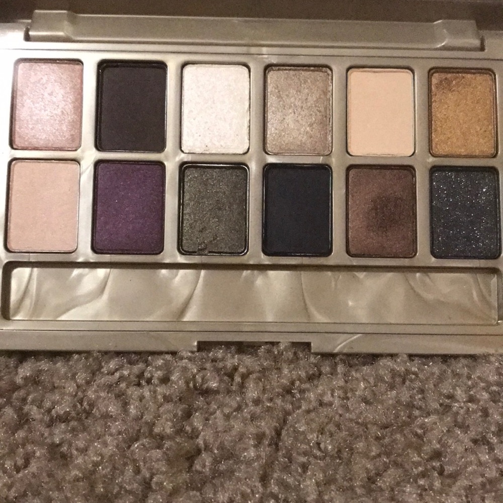 Maybelline 24K Nudes Eyeshadow Palette